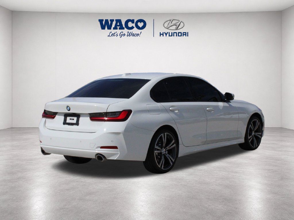 Used 2023 BMW 330i Sedan w/ Premium Package RWD image 10