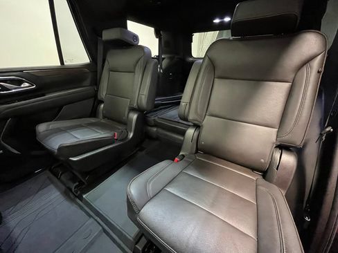 Used 2022 Chevrolet Tahoe High Country AWD/4WD image 13