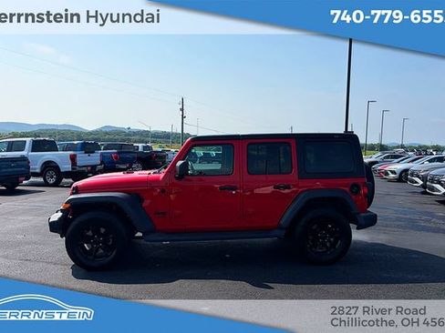 Used 2022 Jeep Wrangler Unlimited Sport AWD/4WD image 4