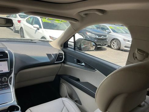 Used 2017 Lincoln MKX Reserve AWD/4WD image 18