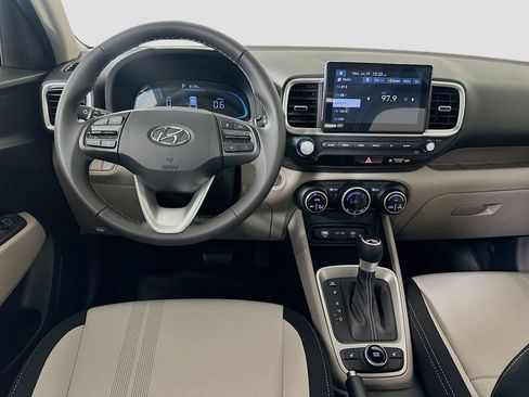 New 2026 Hyundai Venue SEL FWD image 17