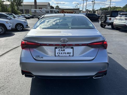 Used 2019 Toyota Avalon Limited w/ Advanced Safety Package FWD image 13