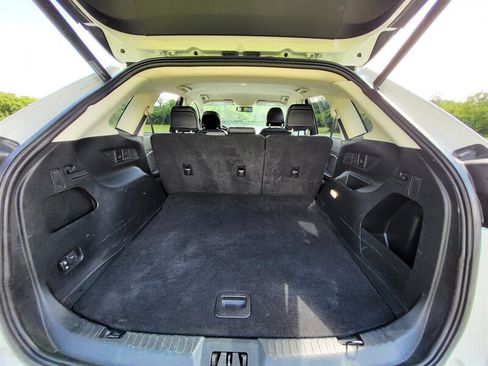Used 2019 Ford Edge SEL w/ Equipment Group 201A FWD image 10
