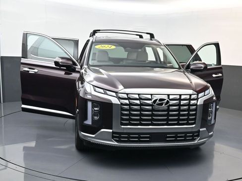 Used 2024 Hyundai Palisade Calligraphy image 24