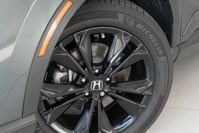 Used 2024 Honda CR-V Sport Touring image 2