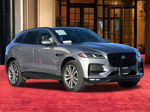 Used 2023 Jaguar F-PACE S image 8