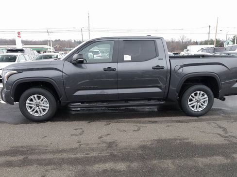 New 2026 Toyota Tundra SR5 w/ SR5 Convenience Package image 2