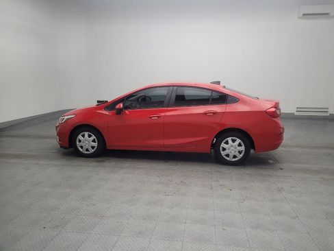 Used 2018 Chevrolet Cruze LS image 3