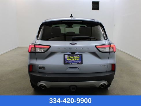 Used 2022 Ford Escape SEL w/ Class II Trailer Tow Package image 3