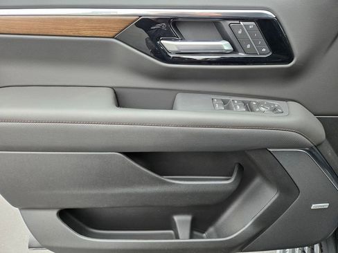 New 2026 Chevrolet Tahoe High Country image 11