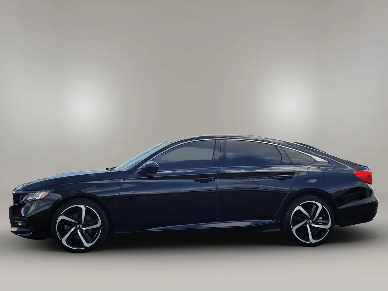 Used 2020 Honda Accord Sport image 8