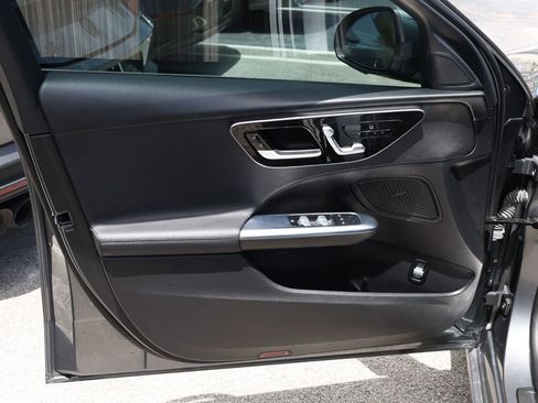 Used 2023 Mercedes-Benz C 300 Sedan image 11