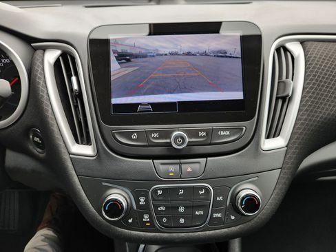 Used 2023 Chevrolet Malibu LT image 24