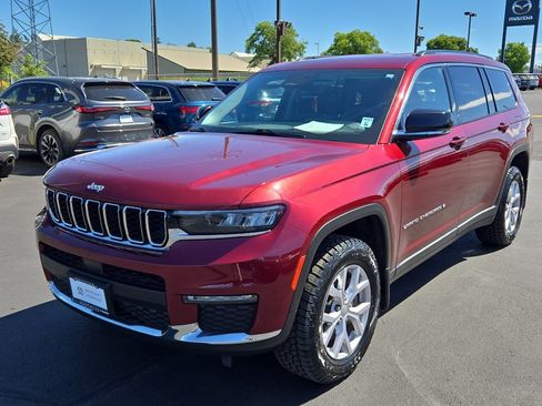 Used 2022 Jeep Grand Cherokee L Limited w/ MOPAR Finishing Package AWD/4WD image 3