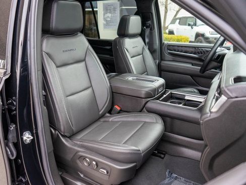 Certified 2024 GMC Yukon Denali AWD/4WD image 9