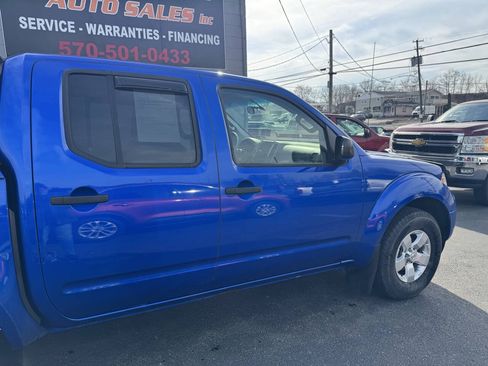 Used 2013 Nissan Frontier SV AWD/4WD image 10