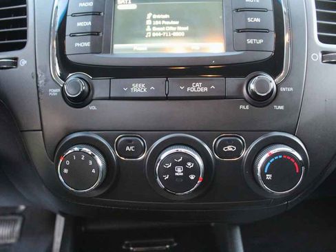 Used 2017 Kia Forte LX w/ LX Popular Package image 19