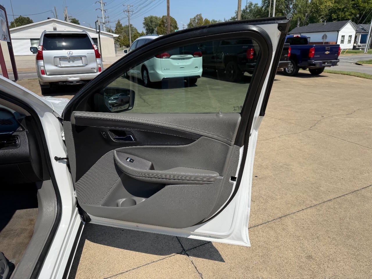 Used 2015 Chevrolet Impala LS FWD image 17