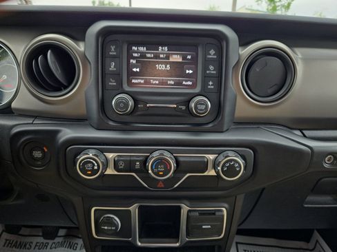 Used 2021 Jeep Wrangler Sport AWD/4WD image 14
