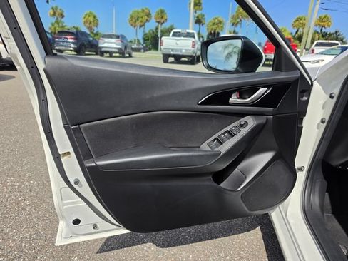 Used 2016 MAZDA MAZDA3 i Sport w/ Preferred Equipment Package FWD image 17