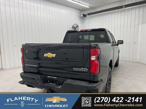Used 2025 Chevrolet Silverado 1500 High Country image 3