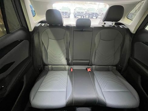 New 2026 Volkswagen Tiguan SE image 25