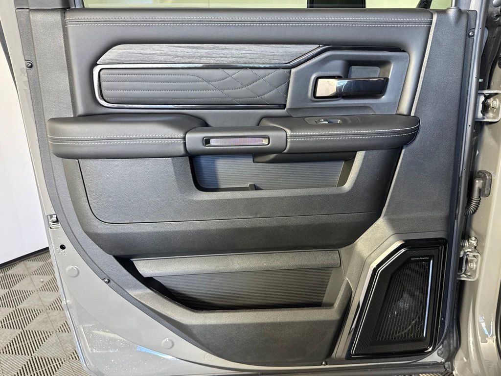 New 2027 RAM 2500 Limited AWD/4WD image 33
