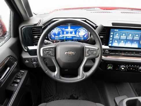 Used 2023 Chevrolet Silverado 1500 RST image 2