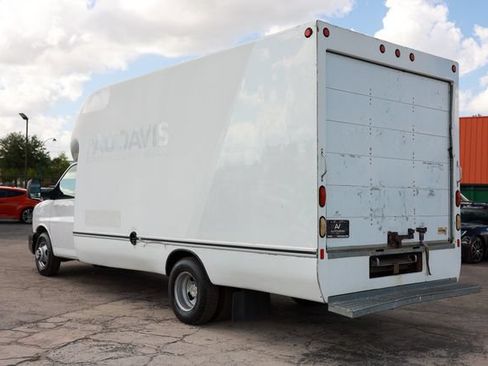 Used 2012 Chevrolet Express 3500 Extended RWD image 8
