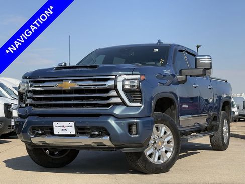 Used 2024 Chevrolet Silverado 3500 High Country w/ Z71 Off-Road Package image 2