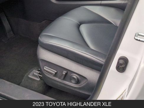 Used 2023 Toyota Highlander XLE FWD image 15