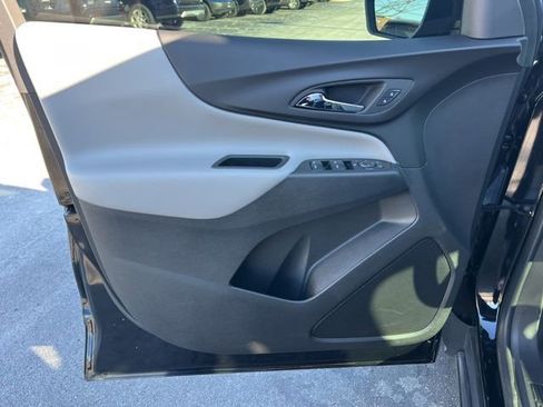 Used 2024 Chevrolet Equinox LS w/ LS Convenience Package image 24
