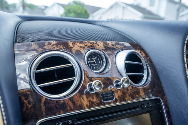 Used 2015 Bentley Flying Spur W12 AWD/4WD image 21