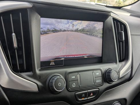 Used 2023 GMC Terrain SLT image 26