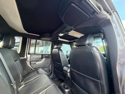 Used 2016 Jeep Wrangler Unlimited Rubicon image 26