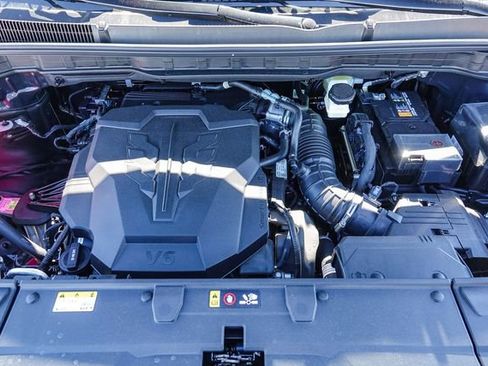 New 2026 Kia Carnival EX FWD image 13