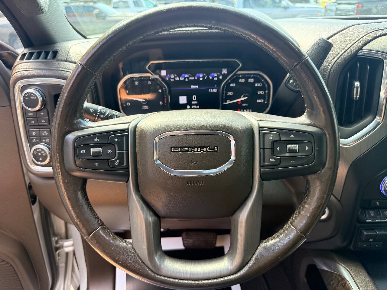 Used 2023 GMC Sierra 2500 Denali w/ Denali Ultimate Package AWD/4WD image 27