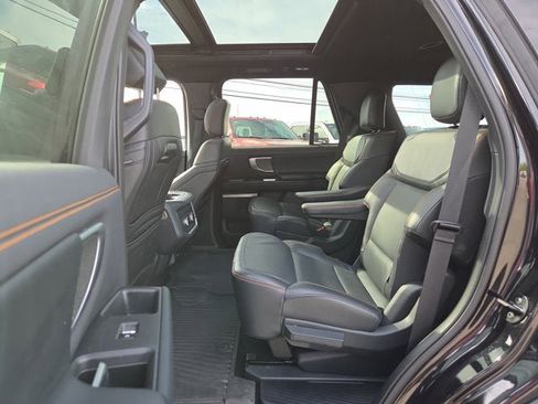 Used 2025 Ford Expedition Tremor AWD/4WD image 12