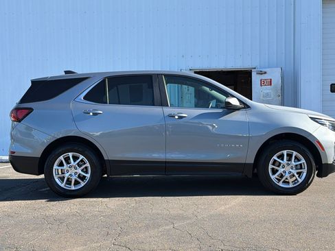 Used 2024 Chevrolet Equinox LT AWD/4WD image 3