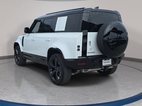 New 2026 Land Rover Defender 110 X-Dynamic SE AWD/4WD image 7