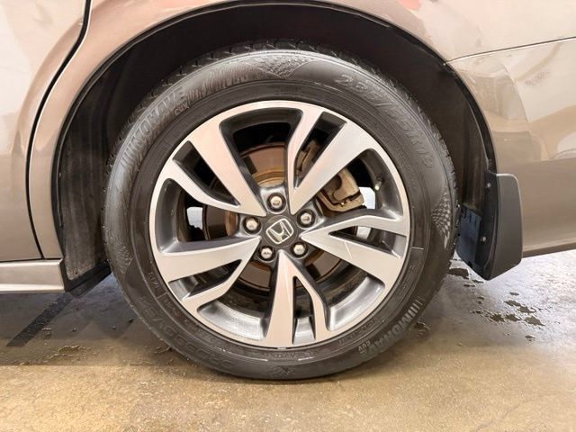 Used 2021 Honda Odyssey Touring image 5