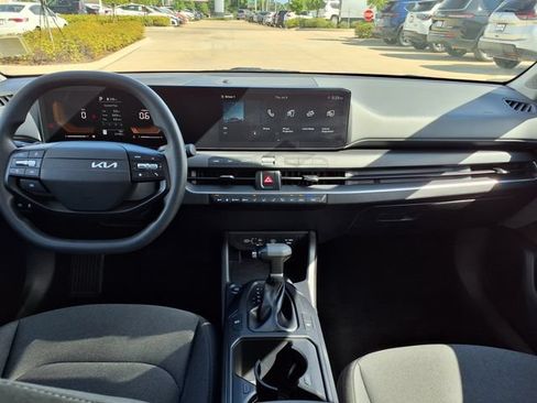 Used 2025 Kia K4 FWD image 19