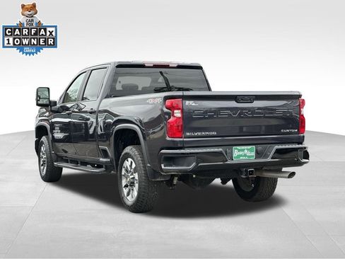 Used 2024 Chevrolet Silverado 2500 Custom w/ Custom Value Package image 10