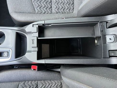 Used 2023 Chevrolet Equinox LT w/ Driver Convenience Package AWD/4WD image 22