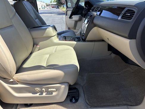 Used 2014 GMC Yukon XL Denali AWD/4WD image 25
