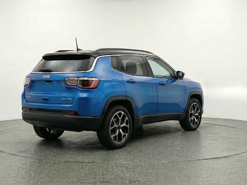 Used 2025 Jeep Compass Limited AWD/4WD image 9