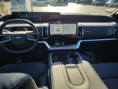 New 2026 Ford Expedition Platinum w/ Stealth Appearance Package image 24