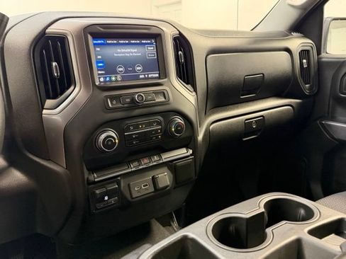 Used 2021 Chevrolet Silverado 1500 Custom AWD/4WD image 23