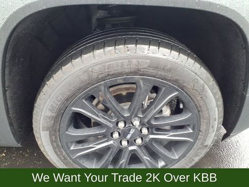Used 2023 GMC Acadia SLE w/ Driver Convenience Package FWD image 21