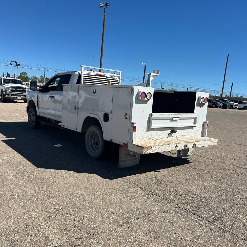 Used 2023 Ford F350 XL w/ XL Chrome Package AWD/4WD image 3